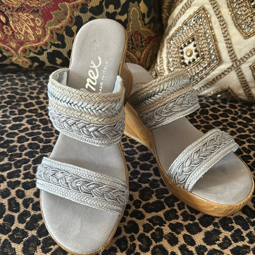 Ones Silver Wedge